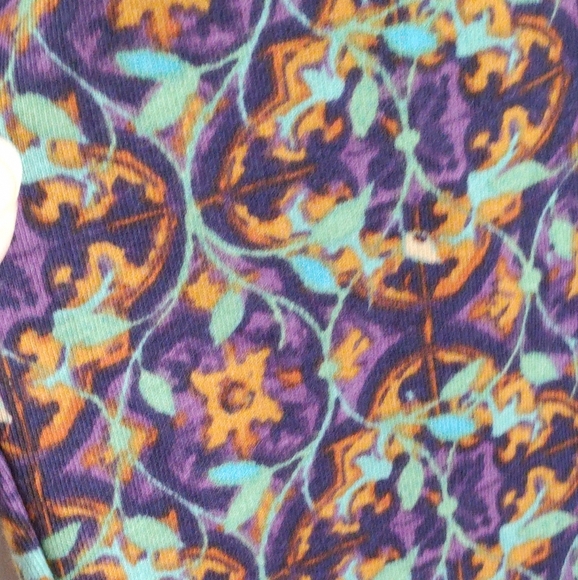 Lularoe Irma Colorful Patterned Women's Top - Picture 4 of 6